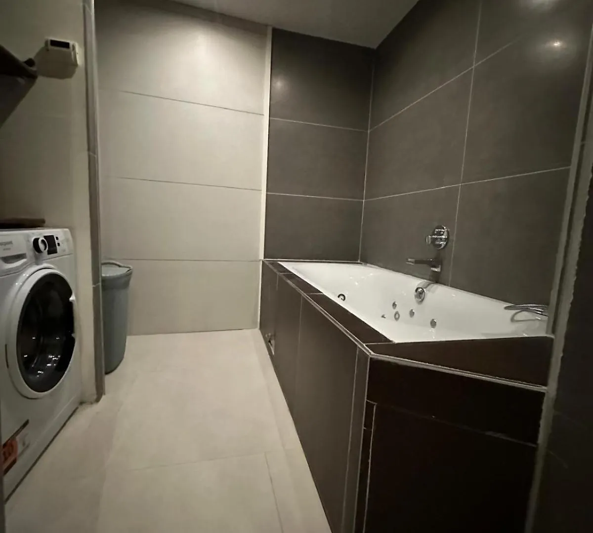 Les Champs Elysees-125M2 Modern And Spacious Paris Apartment