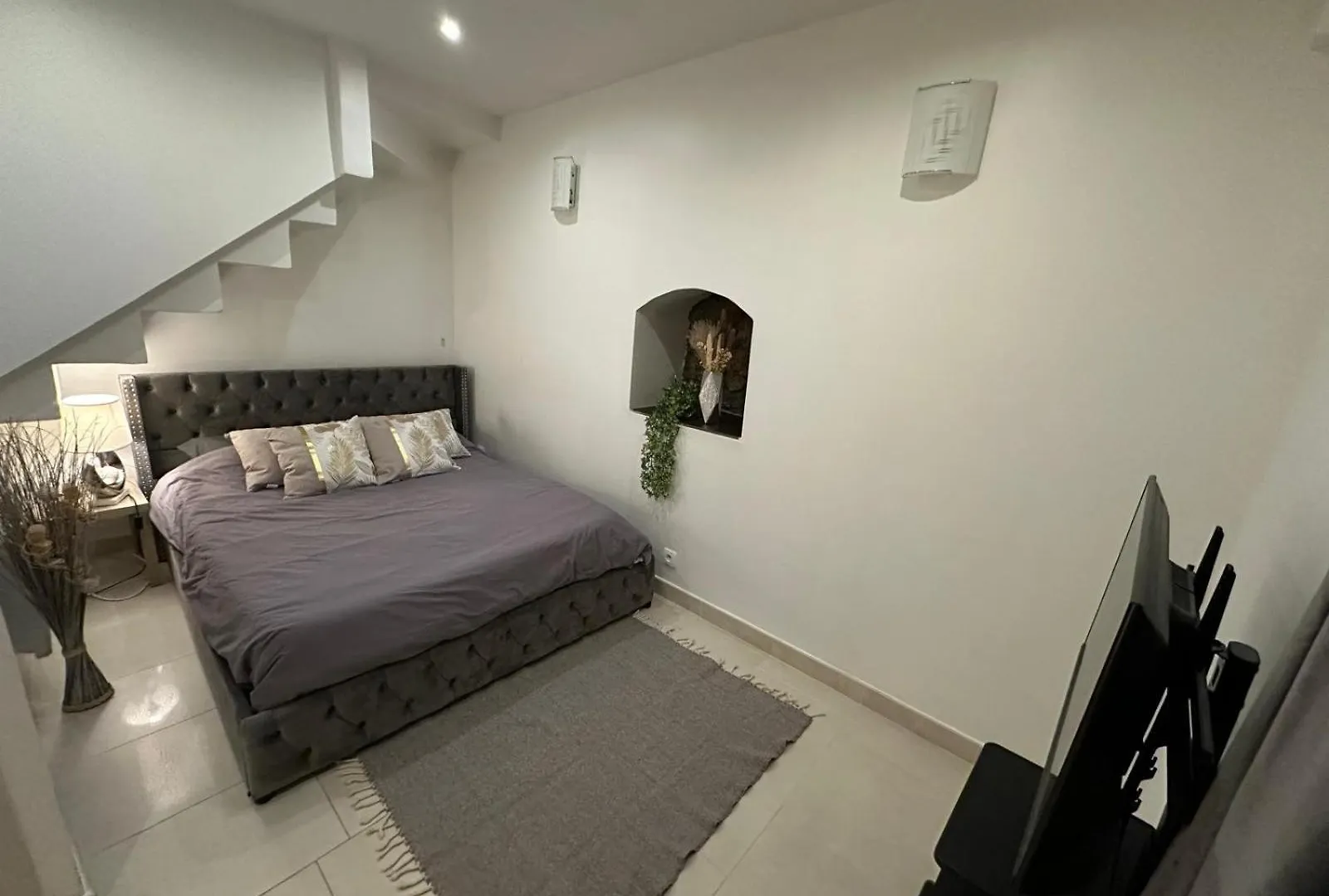 Apartment Les Champs Elysees-125M2 Modern And Spacious Paris France