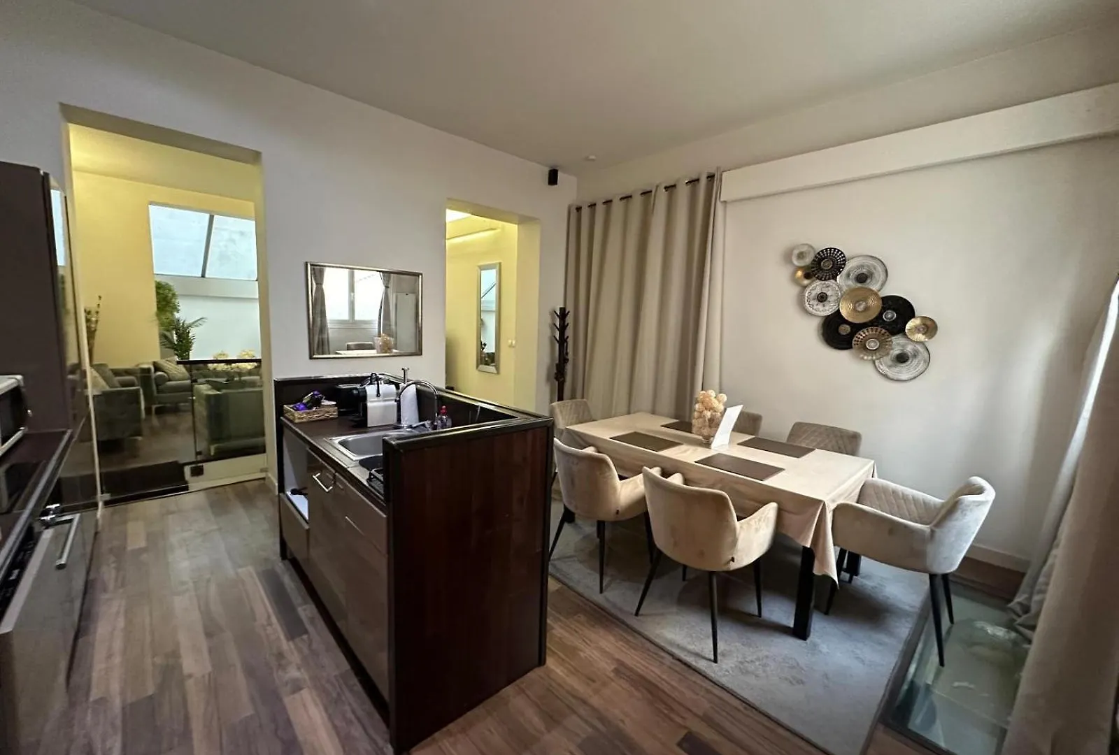 Apartment Les Champs Elysees-125M2 Modern And Spacious Paris