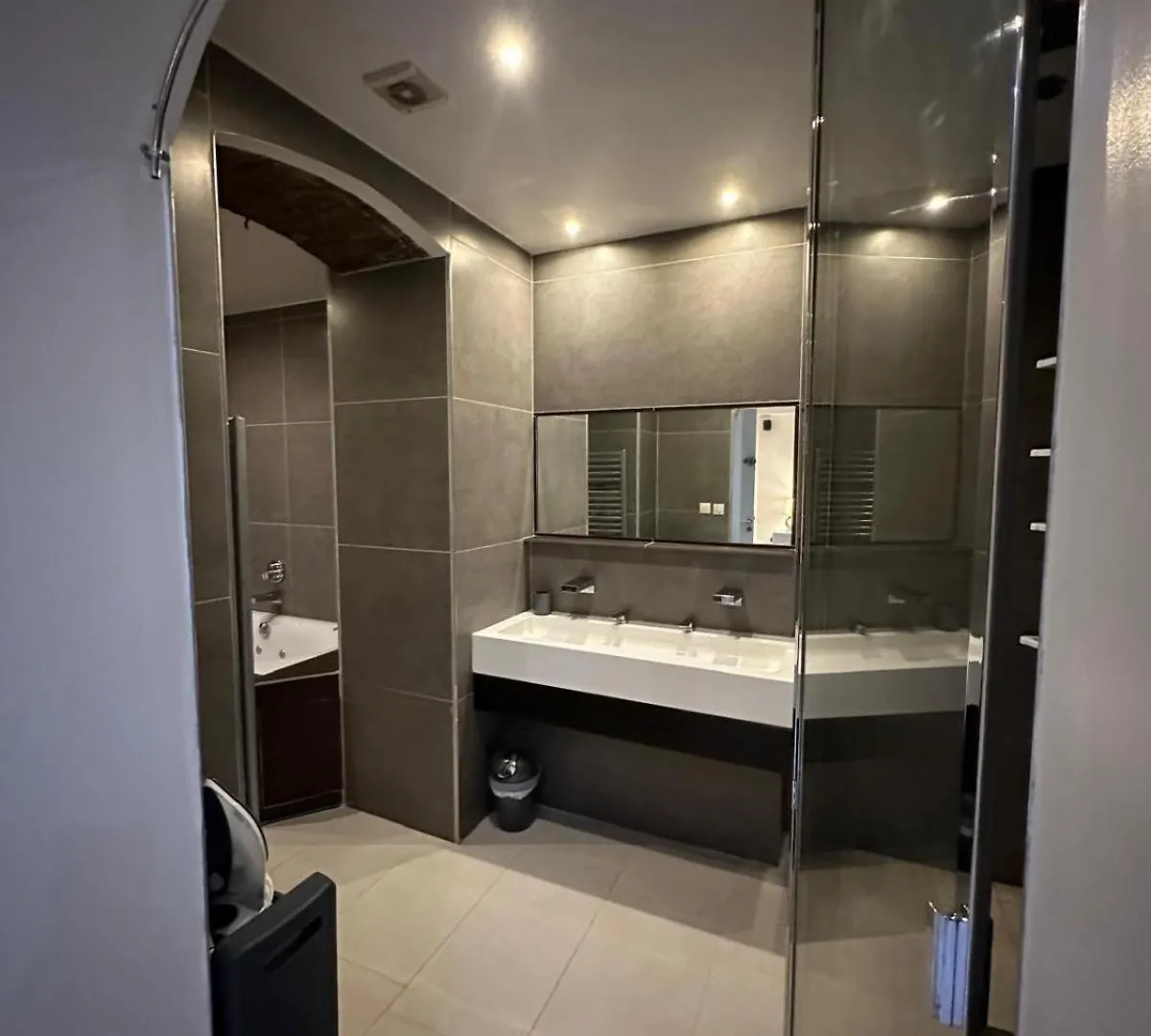 Les Champs Elysees-125M2 Modern And Spacious Paris