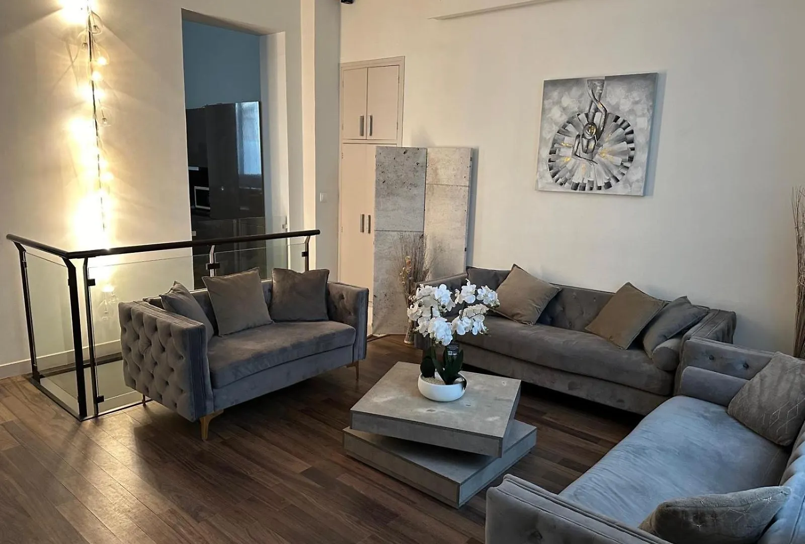 Apartment Les Champs Elysees-125M2 Modern And Spacious Paris France